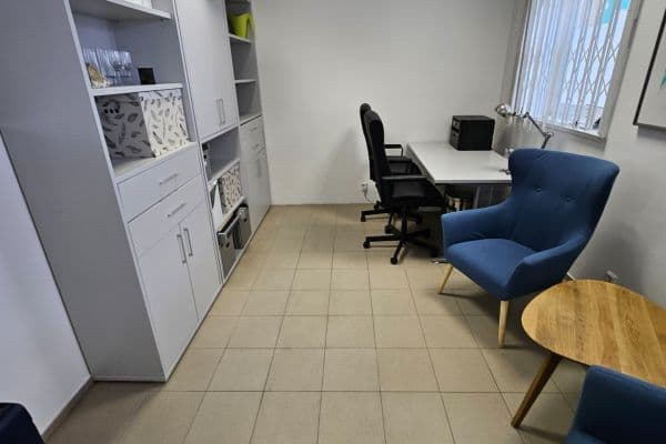 Pronájem nebytového prostoru 77 m², Záběhlická, Praha Pronájem nebytového prostoru 77 m², Záběhlická, Praha