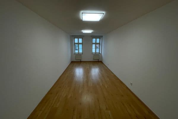 Pronájem bytu 2+1 127 m², Mírové náměstí, Hlučín Pronájem bytu 2+1 127 m², Mírové náměstí, Hlučín