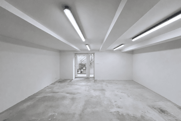 Prodej nebytového prostoru 35 m², Ve Stínu, Praha Prodej nebytového prostoru 35 m², Ve Stínu, Praha