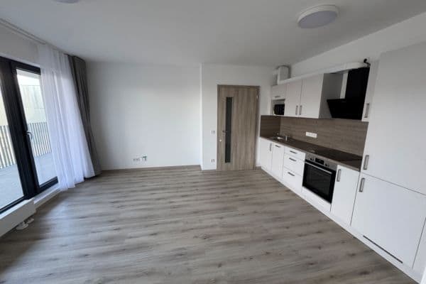Pronájem bytu 1+kk 35 m², Tupolevova, Praha Pronájem bytu 1+kk 35 m², Tupolevova, Praha