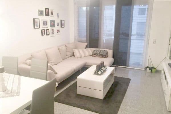 Pronájem bytu 2+1 52 m², Stuttgart, Bádensko-Württembersko Pronájem bytu 2+1 52 m², Stuttgart, Bádensko-Württembersko