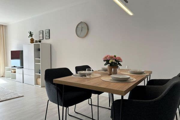 Pronájem bytu 2+1 71 m², Muenchen, Bavorsko Pronájem bytu 2+1 71 m², Muenchen, Bavorsko