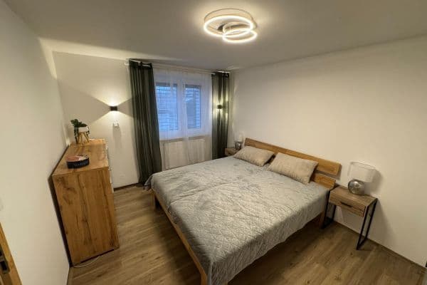 Pronájem bytu 3+1 65 m², Petra Bezruče, Kladno Pronájem bytu 3+1 65 m², Petra Bezruče, Kladno