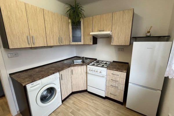 Pronájem bytu 1+1 29 m², Kyjevská, Plzeň, Plzeňský kraj Pronájem bytu 1+1 29 m², Kyjevská, Plzeň, Plzeňský kraj