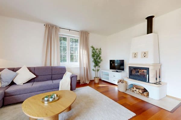 Prodej domu 225 m², pozemek 912 m², Na Libovínek, Bašť Prodej domu 225 m², pozemek 912 m², Na Libovínek, Bašť