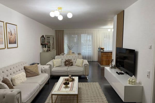 Pronájem bytu 3+1 79 m², Albert-Bezner-Strasse 4, Gemmrigheim Pronájem bytu 3+1 79 m², Albert-Bezner-Strasse 4, Gemmrigheim