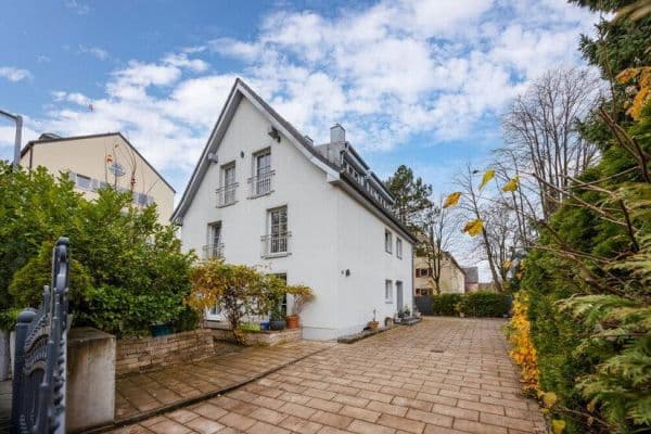 Prodej domu 277 m², pozemek 542 m², München, Bavorsko Prodej domu 277 m², pozemek 542 m², München, Bavorsko