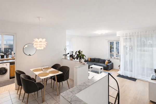 Pronájem bytu 3+1 90 m², August Hörmann Platz 2, Gauting, Bavorsko Pronájem bytu 3+1 90 m², August Hörmann Platz 2, Gauting, Bavorsko