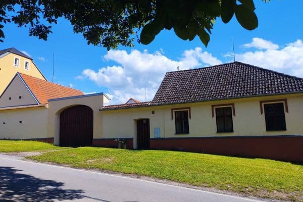 Pronájem chaty, chalupy, Ledenice, Jihočeský kraj Pronájem chaty, chalupy, Ledenice, Jihočeský kraj