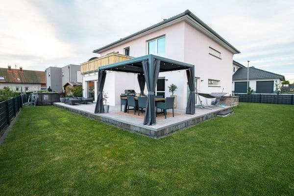 Prodej domu 210 m², pozemek 611 m², Schmalenberg Prodej domu 210 m², pozemek 611 m², Schmalenberg