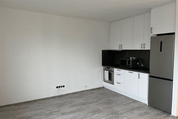 Pronájem bytu 1+kk 28 m², Souhrady, Brno Pronájem bytu 1+kk 28 m², Souhrady, Brno