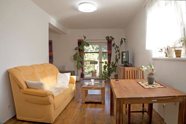 Prodej bytu 2+kk 45 m², V Lázních, Jesenice Prodej bytu 2+kk 45 m², V Lázních, Jesenice