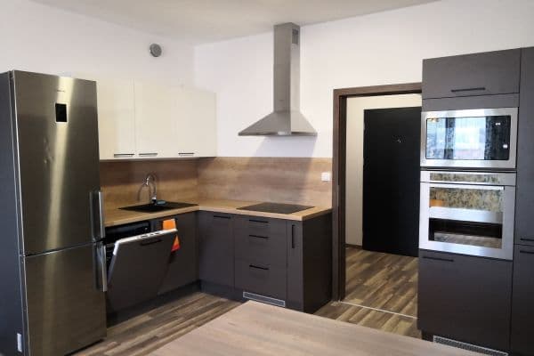 Pronájem bytu 3+1 64 m², Šancová, Bratislava - mestská časť Staré Mesto Pronájem bytu 3+1 64 m², Šancová, Bratislava - mestská časť Staré Mesto