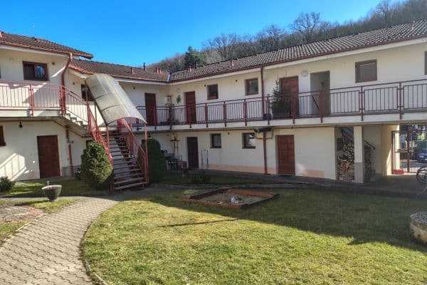 Pronájem bytu 2+kk 52 m², Týnec nad Sázavou, Středočeský kraj Pronájem bytu 2+kk 52 m², Týnec nad Sázavou, Středočeský kraj