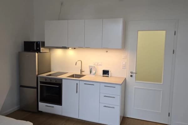 Pronájem bytu 1+kk 32 m², Korunní, Prague Pronájem bytu 1+kk 32 m², Korunní, Prague
