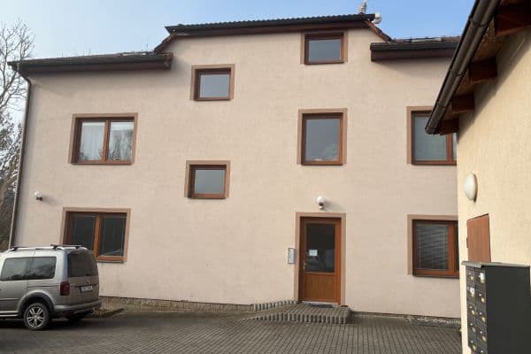 Pronájem bytu 2+kk 54 m², Litovická, Hostivice Pronájem bytu 2+kk 54 m², Litovická, Hostivice