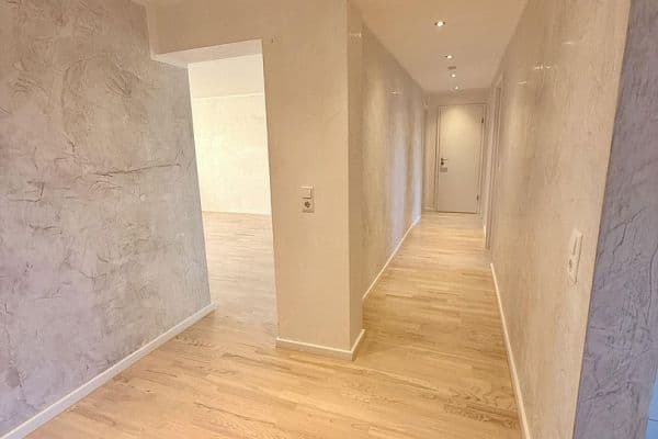 Prodej bytu 3+1 76 m², Brühlstraße 15, Gomaringen Prodej bytu 3+1 76 m², Brühlstraße 15, Gomaringen