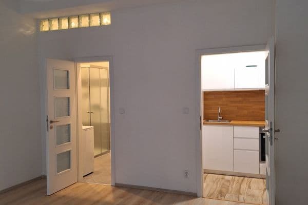 Pronájem bytu 1+kk 32 m², Pod Radnicí, Praha Pronájem bytu 1+kk 32 m², Pod Radnicí, Praha