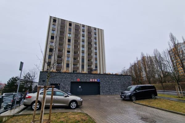 Pronájem garáže 12 m², Praha Pronájem garáže 12 m², Praha