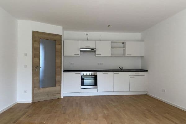 Pronájem bytu 3+1 75 m², Fraßhauser Straße 9b, Otterfing, Bavorsko Pronájem bytu 3+1 75 m², Fraßhauser Straße 9b, Otterfing, Bavorsko