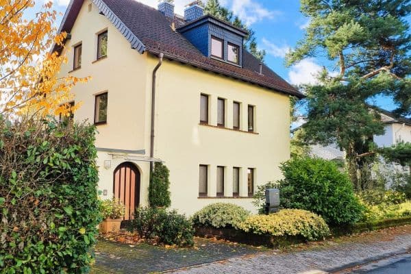 Prodej domu 200 m², pozemek 951 m², Kronberg im Taunus Prodej domu 200 m², pozemek 951 m², Kronberg im Taunus