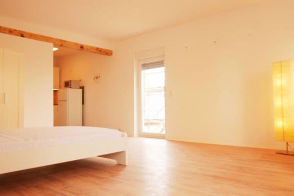 Pronájem bytu 1+1 45 m², Leininger Ring 32, Bockenheim Pronájem bytu 1+1 45 m², Leininger Ring 32, Bockenheim