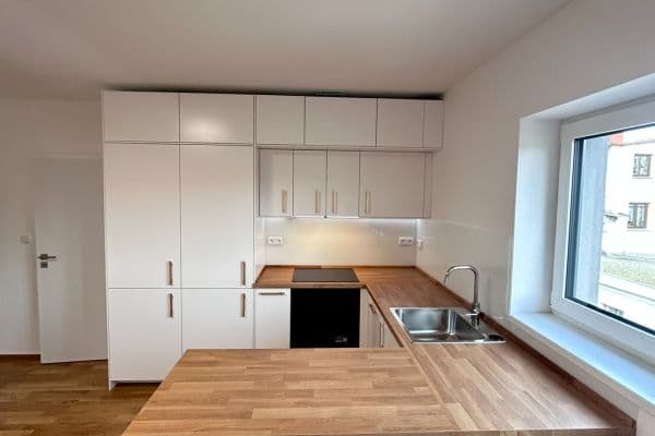 Pronájem bytu 2+kk 49 m², Jiřího z Poděbrad, Hrádek nad Nisou Pronájem bytu 2+kk 49 m², Jiřího z Poděbrad, Hrádek nad Nisou