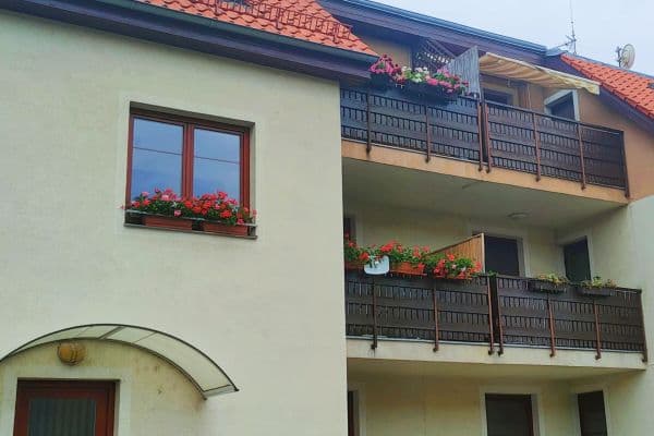 Pronájem bytu 3+kk 63 m², Mezi Domy, Jesenice Pronájem bytu 3+kk 63 m², Mezi Domy, Jesenice