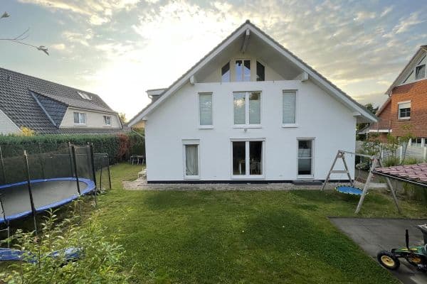 Prodej domu 170 m², pozemek 550 m², Am Golfplatz 4a, Escheburg Prodej domu 170 m², pozemek 550 m², Am Golfplatz 4a, Escheburg