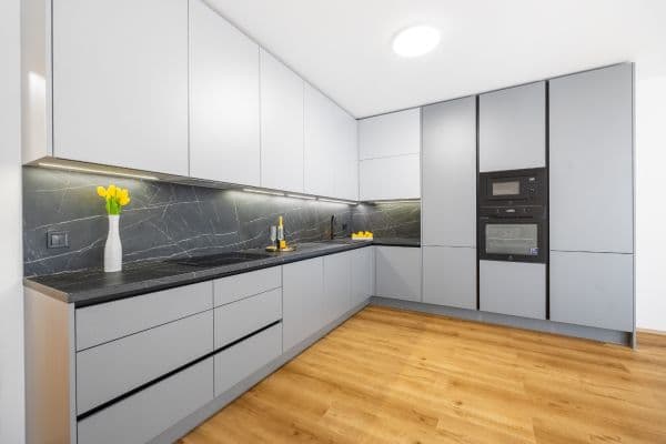 Prodej bytu 3+kk 100 m², Jeřabinová, Praha Prodej bytu 3+kk 100 m², Jeřabinová, Praha