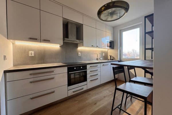 Pronájem bytu 3+1 75 m², Horní, Úžice Pronájem bytu 3+1 75 m², Horní, Úžice