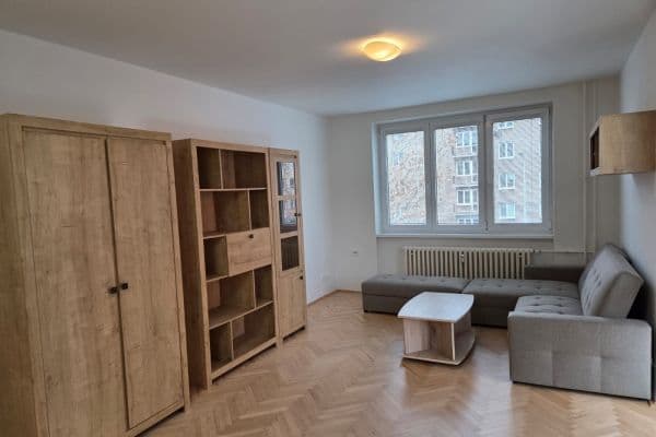 Pronájem bytu 2+1 53 m², Hartigova, Praha Pronájem bytu 2+1 53 m², Hartigova, Praha