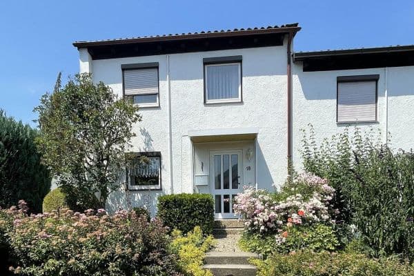 Prodej domu 92 m², pozemek 471 m², Silberdistelweg 18, Reutlingen Prodej domu 92 m², pozemek 471 m², Silberdistelweg 18, Reutlingen