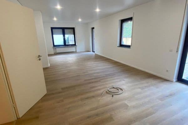 Pronájem bytu 3+kk 118 m², Staudernheim Pronájem bytu 3+kk 118 m², Staudernheim