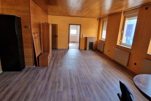 Pronájem bytu 3+1 90 m², Hundsangen Pronájem bytu 3+1 90 m², Hundsangen