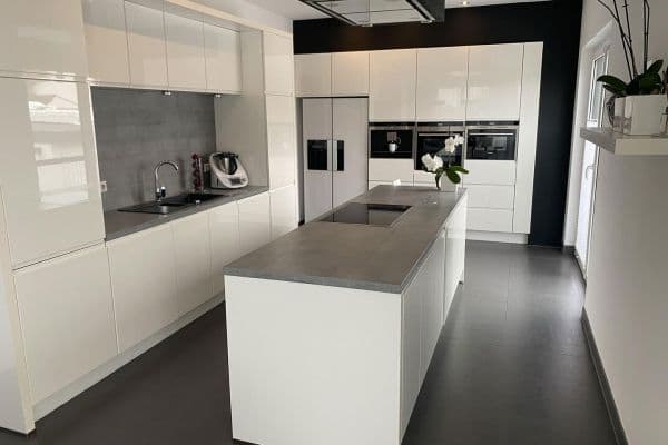 Prodej domu 170 m², pozemek 404 m², Wimsheim Prodej domu 170 m², pozemek 404 m², Wimsheim