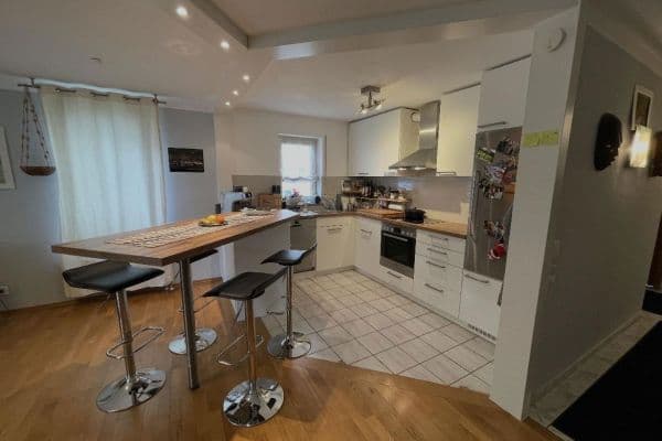 Pronájem bytu 3+1 78 m², Affalterbach Pronájem bytu 3+1 78 m², Affalterbach