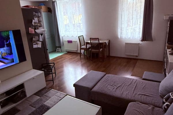 Pronájem bytu 3+kk 57 m², U Strouhy, Vestec Pronájem bytu 3+kk 57 m², U Strouhy, Vestec