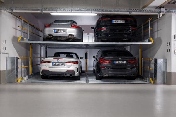 Pronájem garáže 15 m², Belgická, Praha Pronájem garáže 15 m², Belgická, Praha