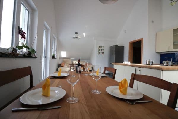 Pronájem bytu 3+1 90 m², Senftenauerstraße 154, München, Bavorsko Pronájem bytu 3+1 90 m², Senftenauerstraße 154, München, Bavorsko