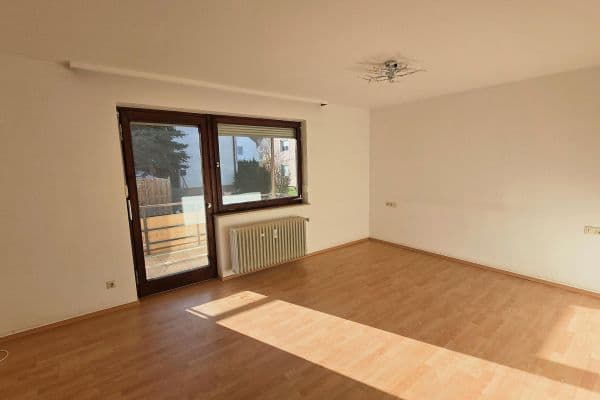 Prodej bytu 3+1 80 m², Brühlstr. 13, Beuren, Bádensko-Württembersko Prodej bytu 3+1 80 m², Brühlstr. 13, Beuren, Bádensko-Württembersko