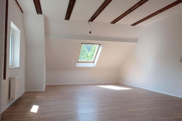 Pronájem bytu 2+1 60 m², Grünhain-Beierfeld Pronájem bytu 2+1 60 m², Grünhain-Beierfeld