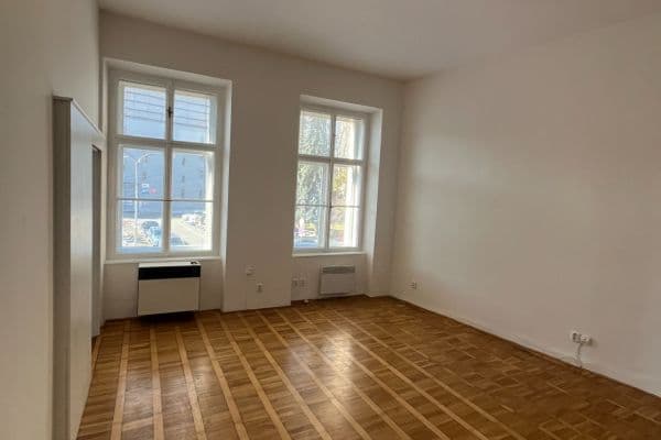 Pronájem bytu 1+1 43 m², třída Kpt. Jaroše, Brno Pronájem bytu 1+1 43 m², třída Kpt. Jaroše, Brno