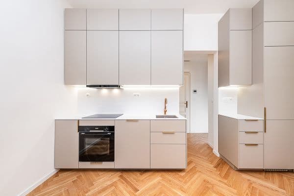 Prodej bytu 2+kk 50 m², Chodská, Praha Prodej bytu 2+kk 50 m², Chodská, Praha