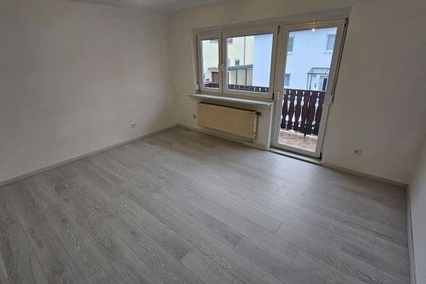 Pronájem bytu 3+1 76 m², Silcherstraße 4, Heubach Pronájem bytu 3+1 76 m², Silcherstraße 4, Heubach