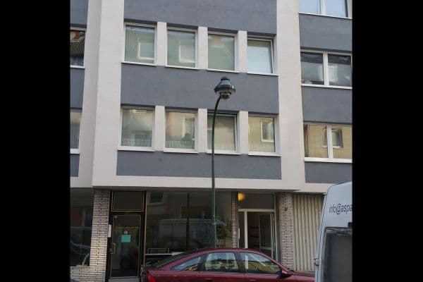 Pronájem bytu 1+1 30 m², Düsseldorf, Severní Porýní-Vestfálsko Pronájem bytu 1+1 30 m², Düsseldorf, Severní Porýní-Vestfálsko