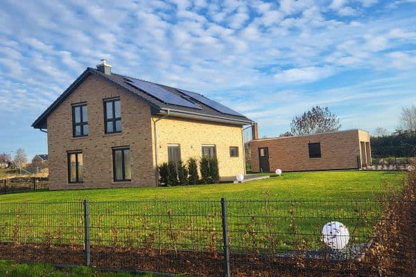 Prodej domu 158 m², pozemek 1.000 m², Dobin am See / OT Liessow Prodej domu 158 m², pozemek 1.000 m², Dobin am See / OT Liessow