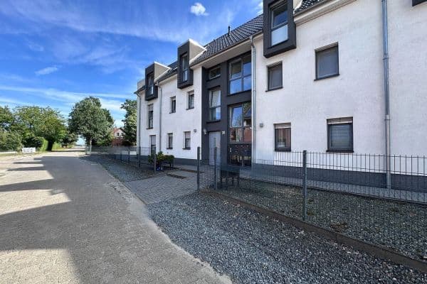 Pronájem bytu 4+1 111 m², Sassenburg, Dolní Sasko Pronájem bytu 4+1 111 m², Sassenburg, Dolní Sasko