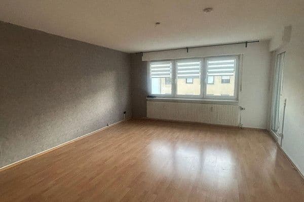 Pronájem bytu 3+1 76 m², Kölner Straße 23, Hürth Pronájem bytu 3+1 76 m², Kölner Straße 23, Hürth