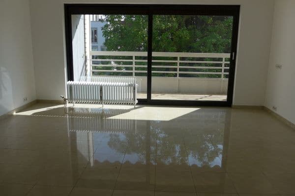 Pronájem bytu 2+1 60 m², Düsseldorf Pronájem bytu 2+1 60 m², Düsseldorf